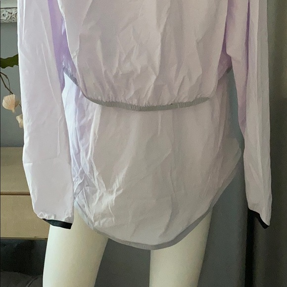 NIKE Dual Windbreaker Jacket. Lavender. Medium - Picture 8 of 16